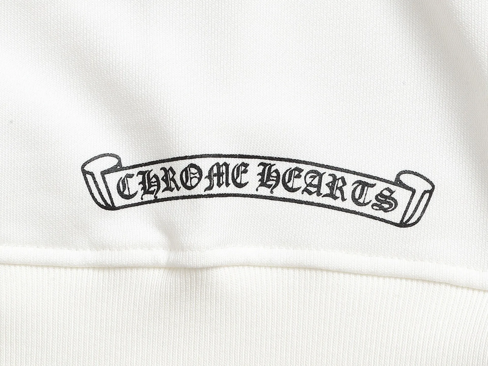 P230 Chrome hearts ch Chrome hearts cross printed round neck sweatshirt, large version, loose and stylish, low version, slim version, upper body and crotch pull, 100% commitment: top quality, not fast food, the highest version on the market, top quality, 420g, 26 custom-dyed double yarn cotton, same style for men and women, complete with three standards. Color: Black White Size: XS-L